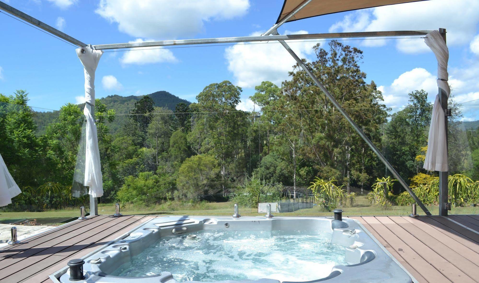 ホテル Tuckers Retreat Canungra エクステリア 写真