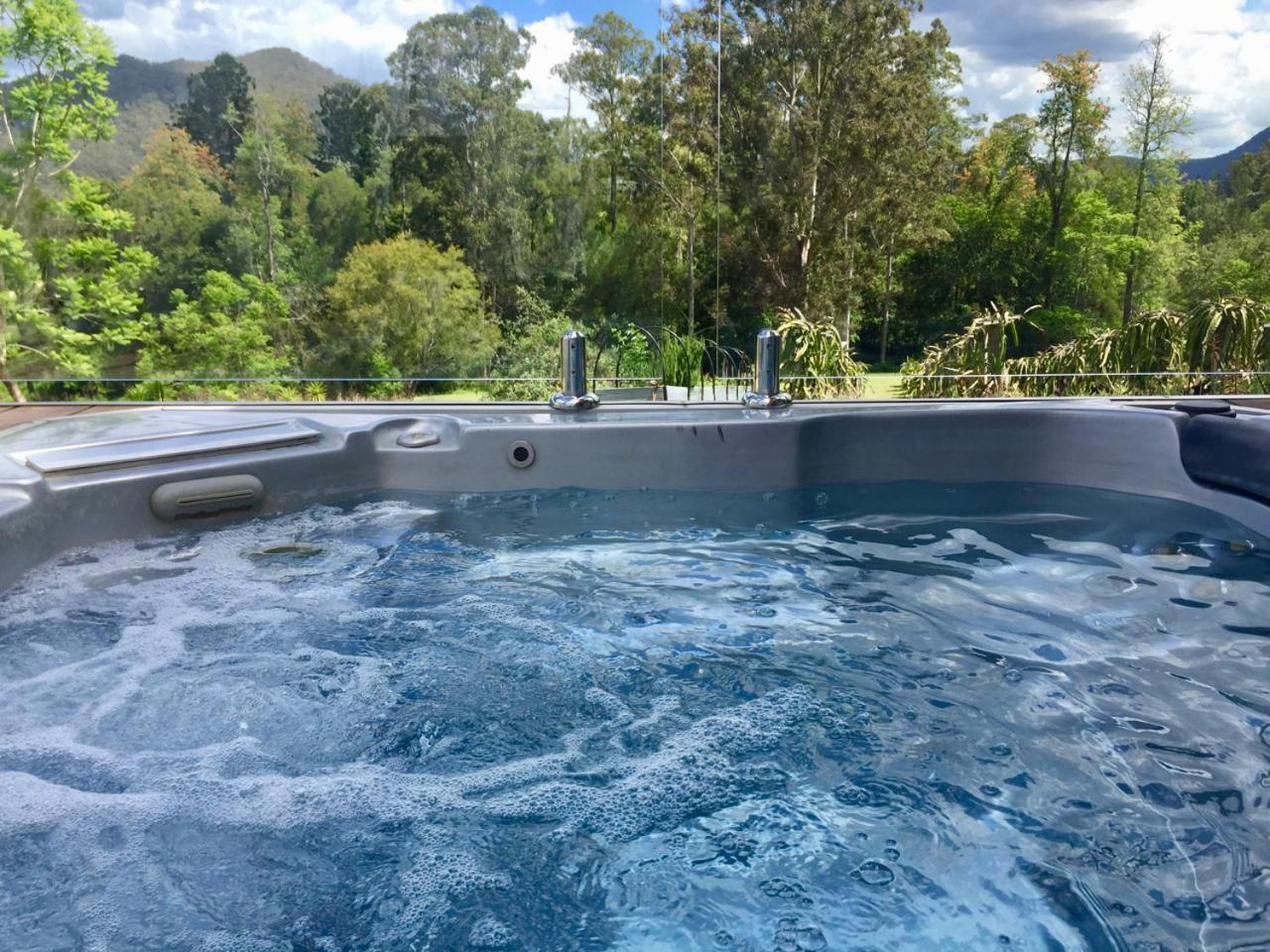 ホテル Tuckers Retreat Canungra エクステリア 写真